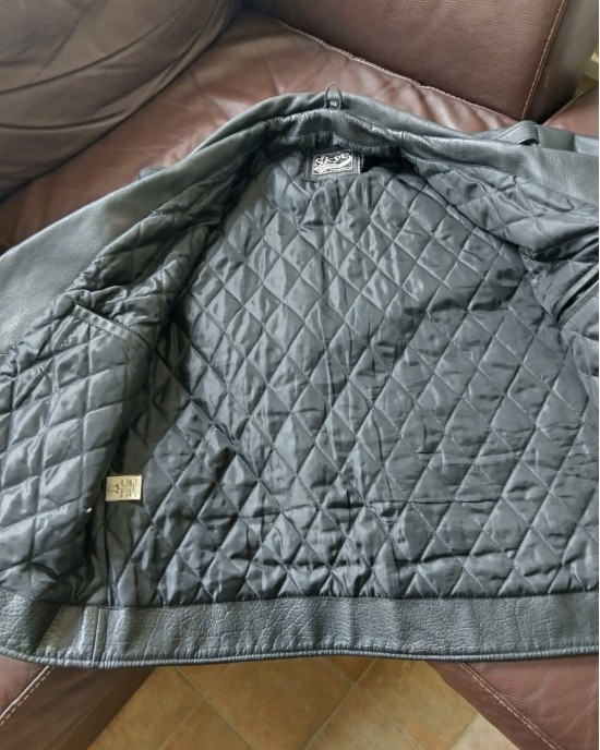 Mens Heavy Duty Biker Real Leather Motorcycle Jacket Used in Excellent Condition